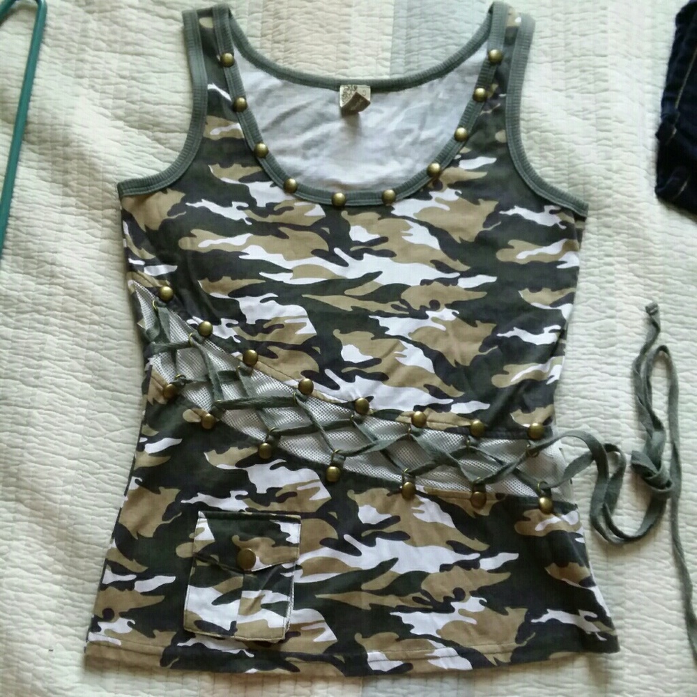 NWOT Davida Camo Tank